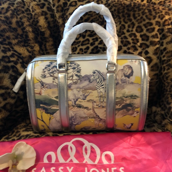 🔥BLACK FRIDAY SALE💥 🌹SASSY JONES BRAND NEW VINTAGE SAMBA TOTE - Picture 1 of 14